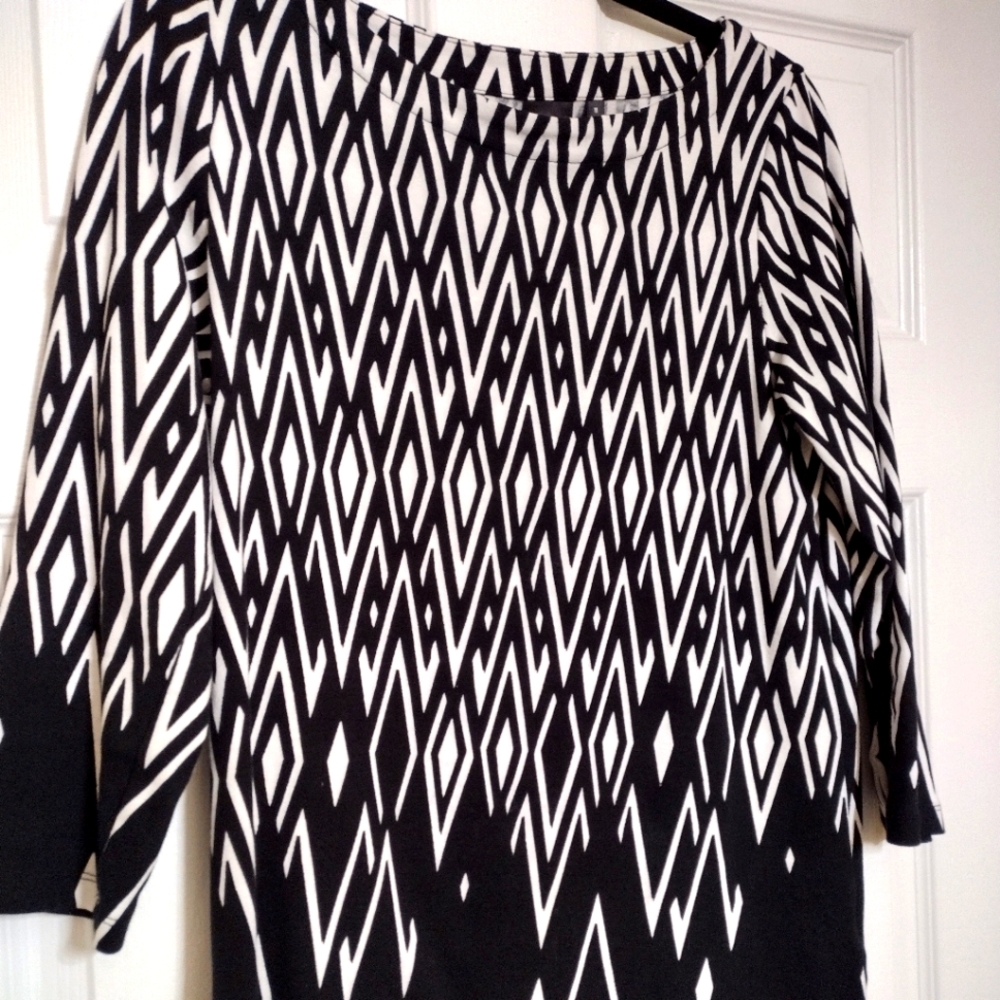 Black & White 3/4 Length Tunic